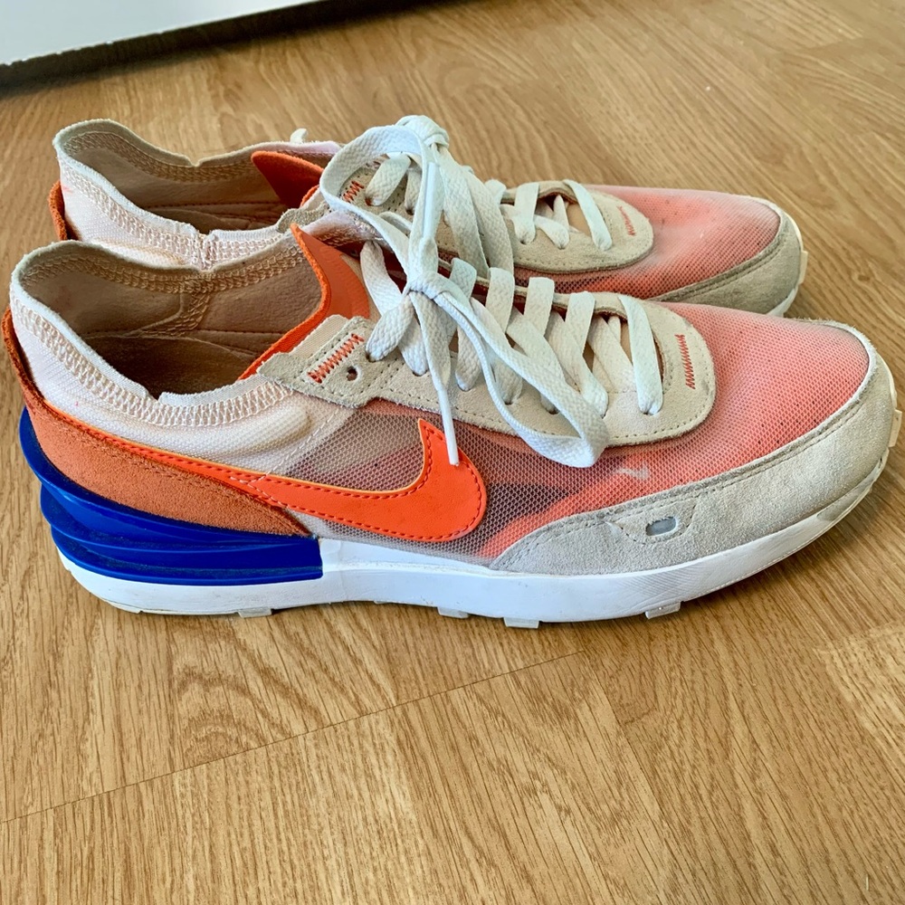 Nike Waffle One Sneakers (women’s) GUC